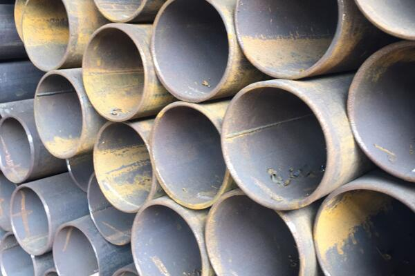 Small-diameter welded pipe