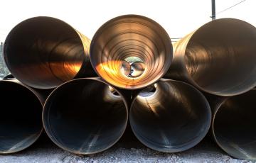 What is the service life of carbon steel tube?